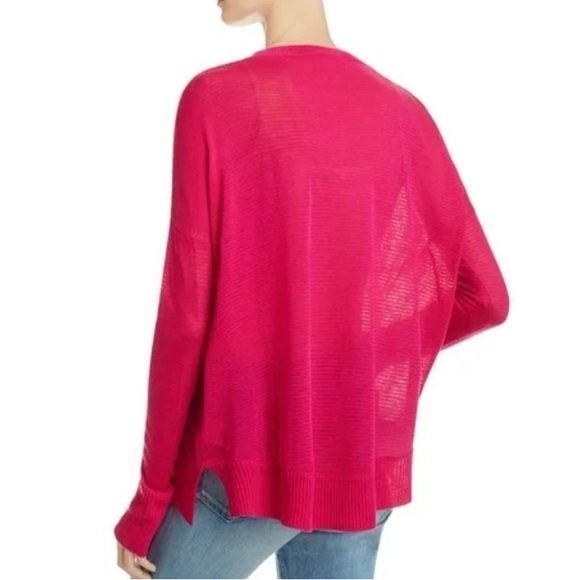 John & Jenn Lightweight V Neck Long Sleeve - Picture 2 of 9